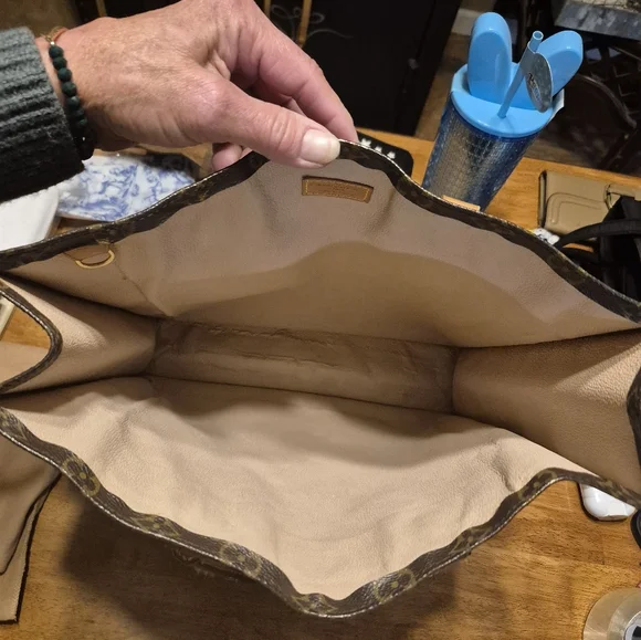 Louis Vuitton Brown Monogram Tote Bag - Picture 11 of 12